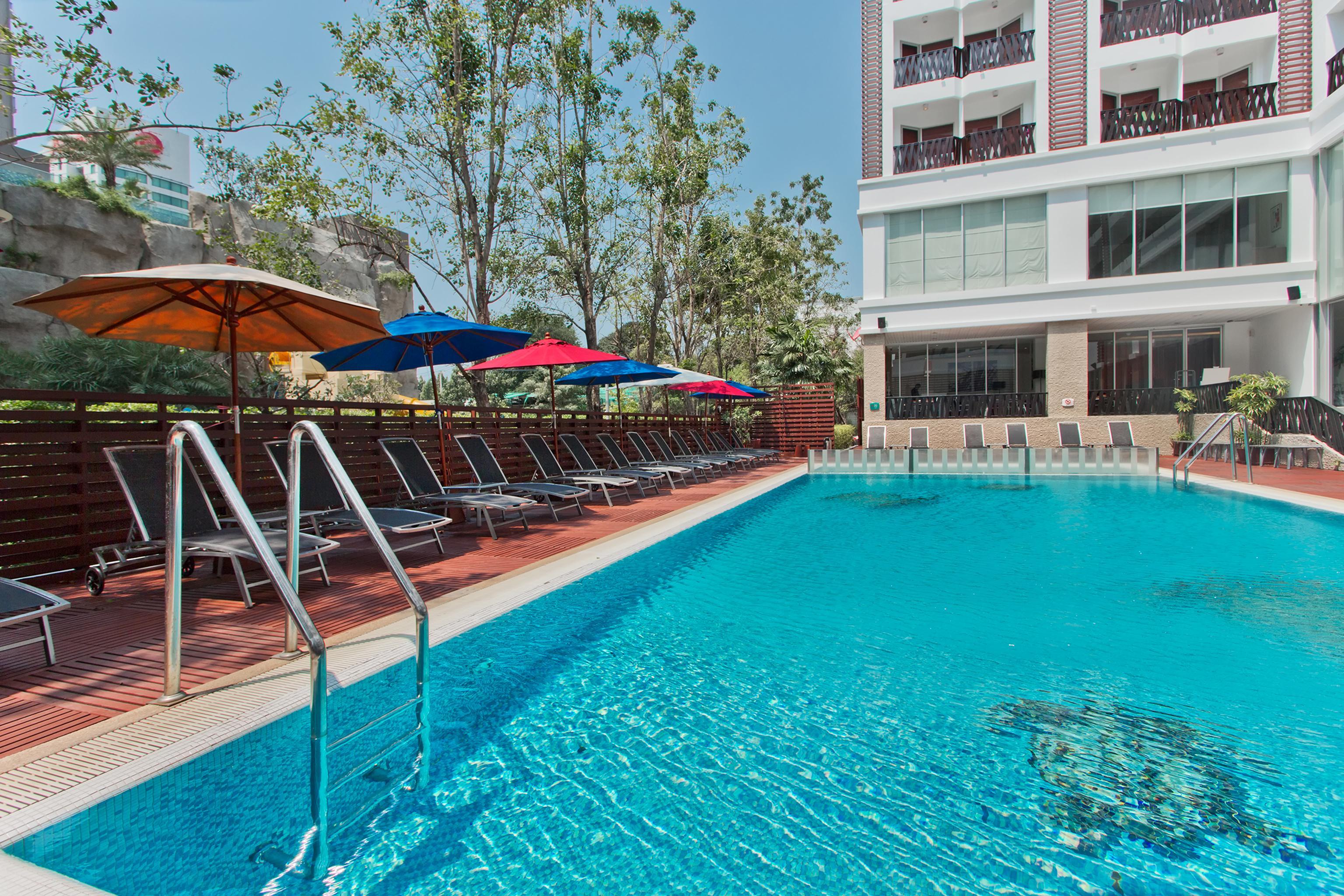 Ibis Pattaya Hotel Exterior foto