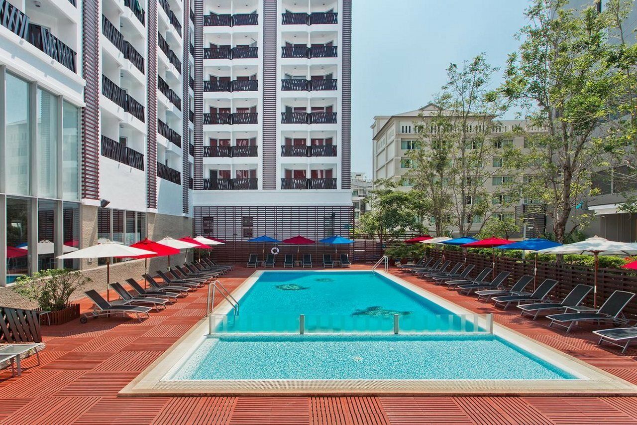 Ibis Pattaya Hotel Exterior foto